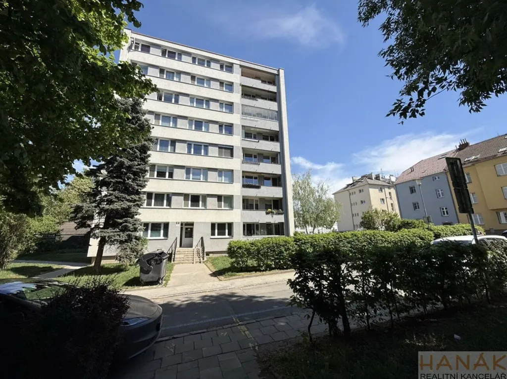 Esterno - Apartment with City and Garden Views in Brno