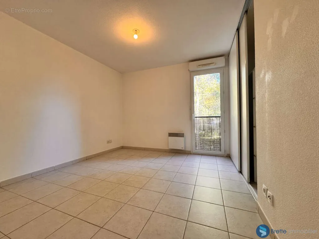 Pièces - Appartement T3 avec Piscine à La Seyne-sur-Mer