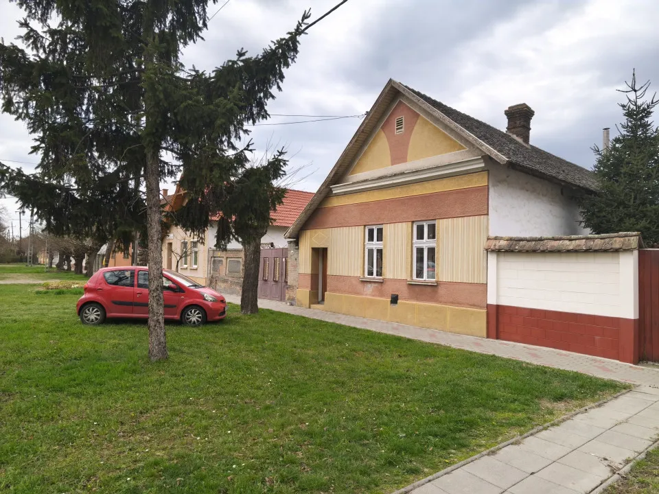 Välivaade - Family House with Workshop in Makó