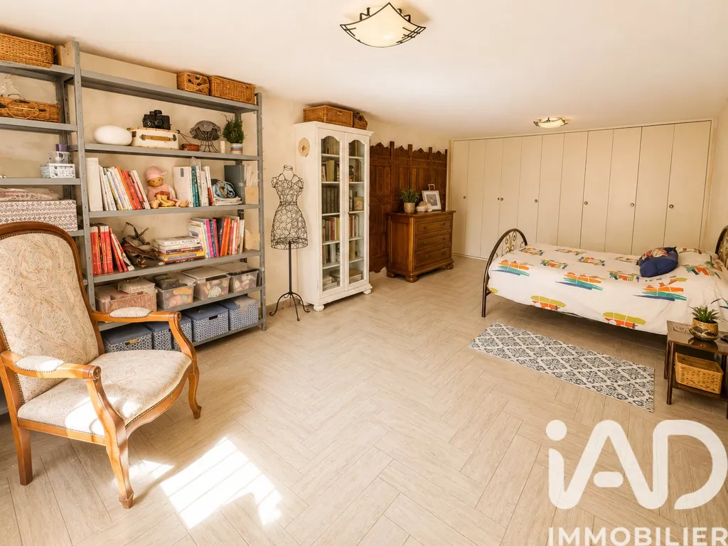 5-room house in Sainte-Geneviève-des-Bois
