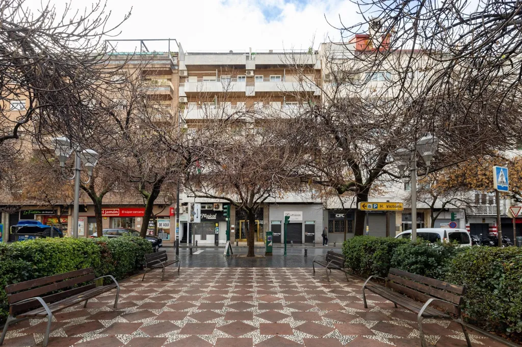 Apartment for Renovation in Granada Centre