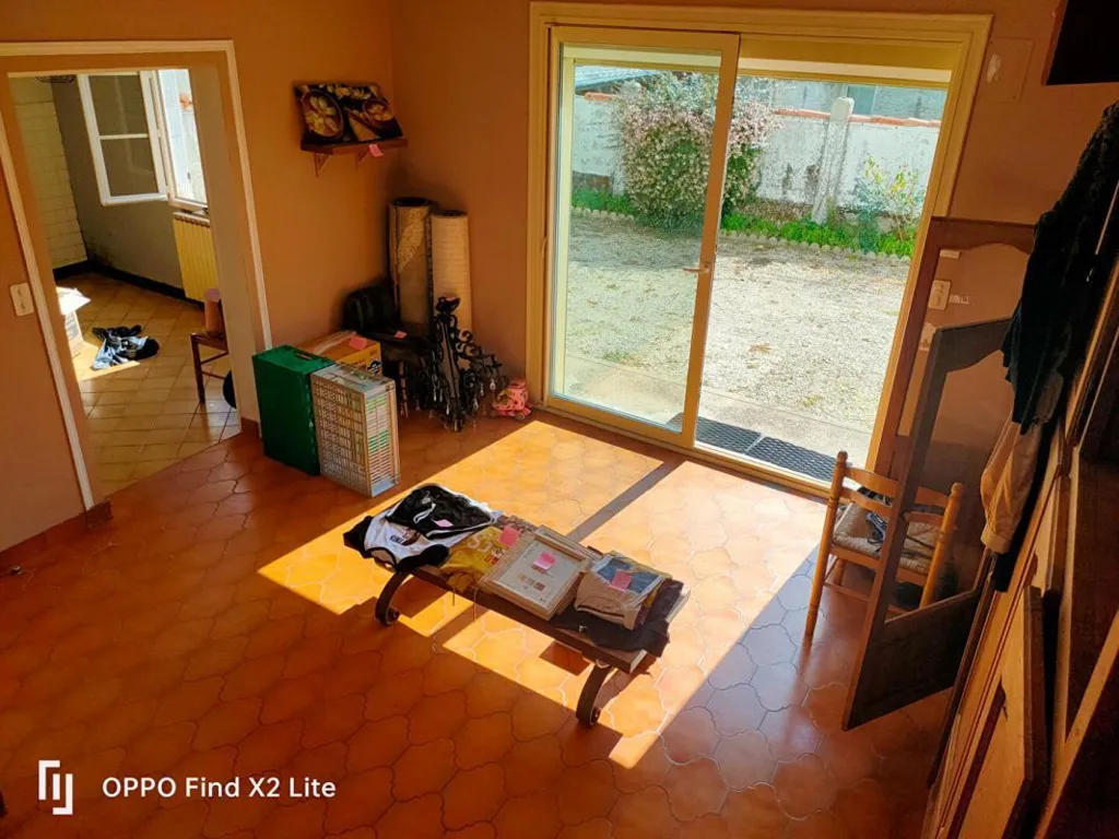 Terrasse - Maison en Pierre à Rénover avec Terrain à Surgères
