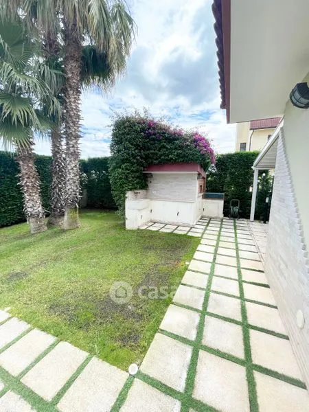 Garden - Elegant Villa with Garden in Trani
