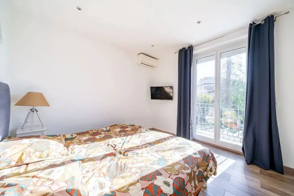 Chambres - Villa Luxueuse avec Piscine à Cannes