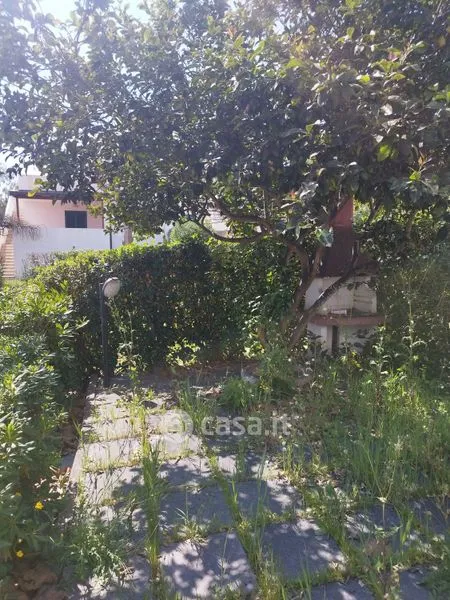 Garden - Villa with Private Garden in Bernalda