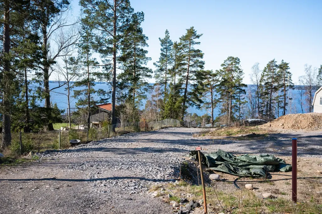 Välivaade - Plot with Lake View in Svärtinge, Östergötland