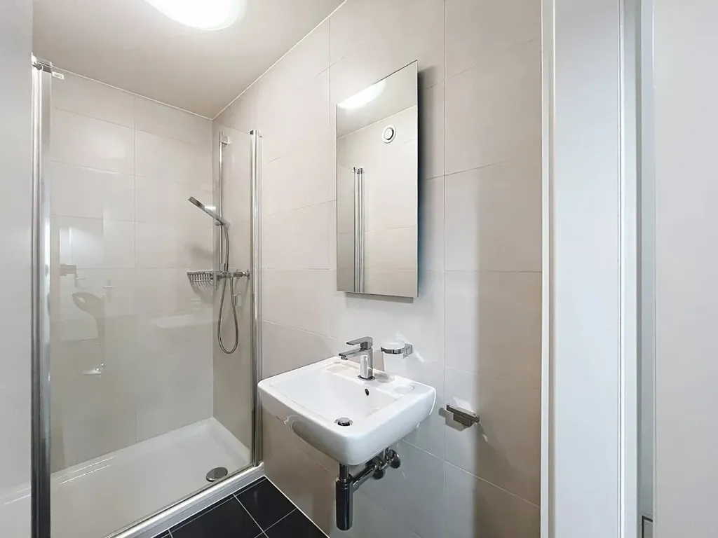Salles de bain - Office Space with Water View in Montreux