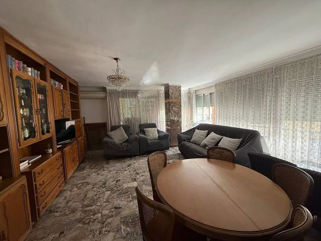 Apartment with Parking in Eixample Nord, Girona