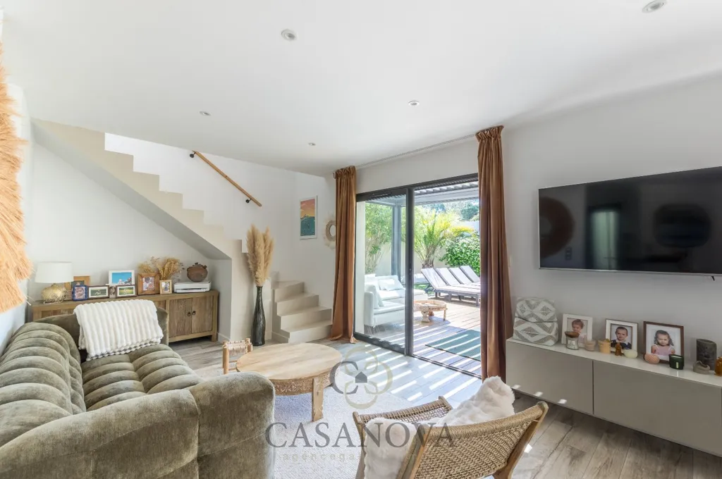 Elutuba - Contemporary Villa with Pool in Saint-Jean-de-Cornies