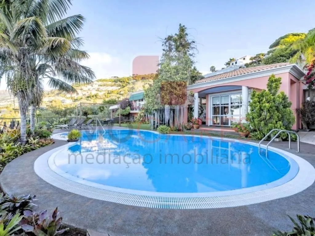 Piscine - Luxury Villa with Panoramic Views in Funchal