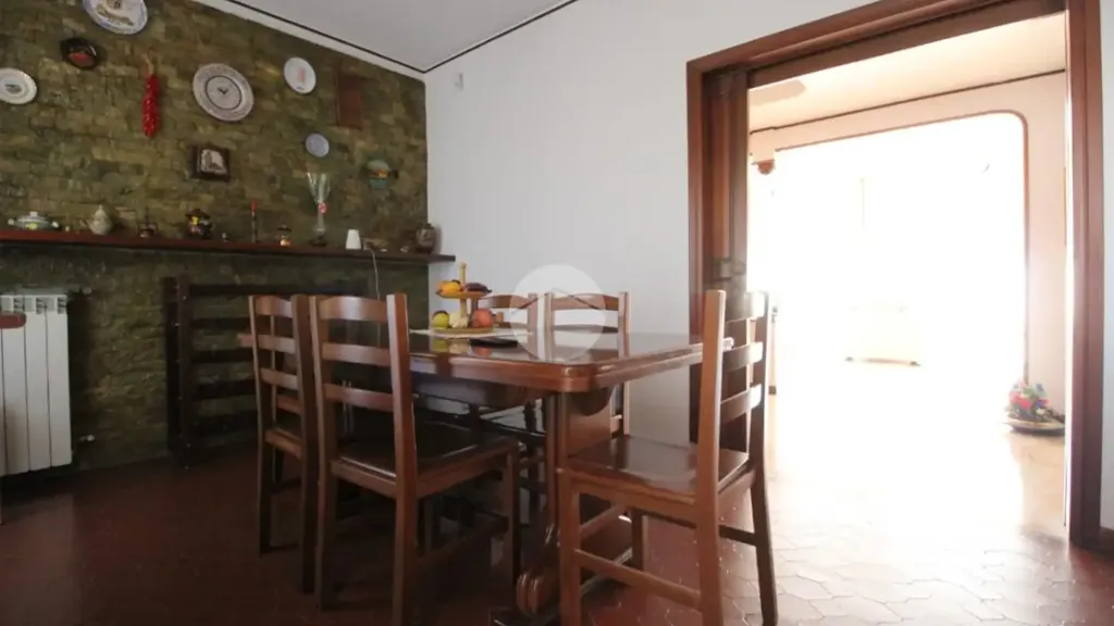 Söögituba - Spacious Apartment with Balcony in Palermo