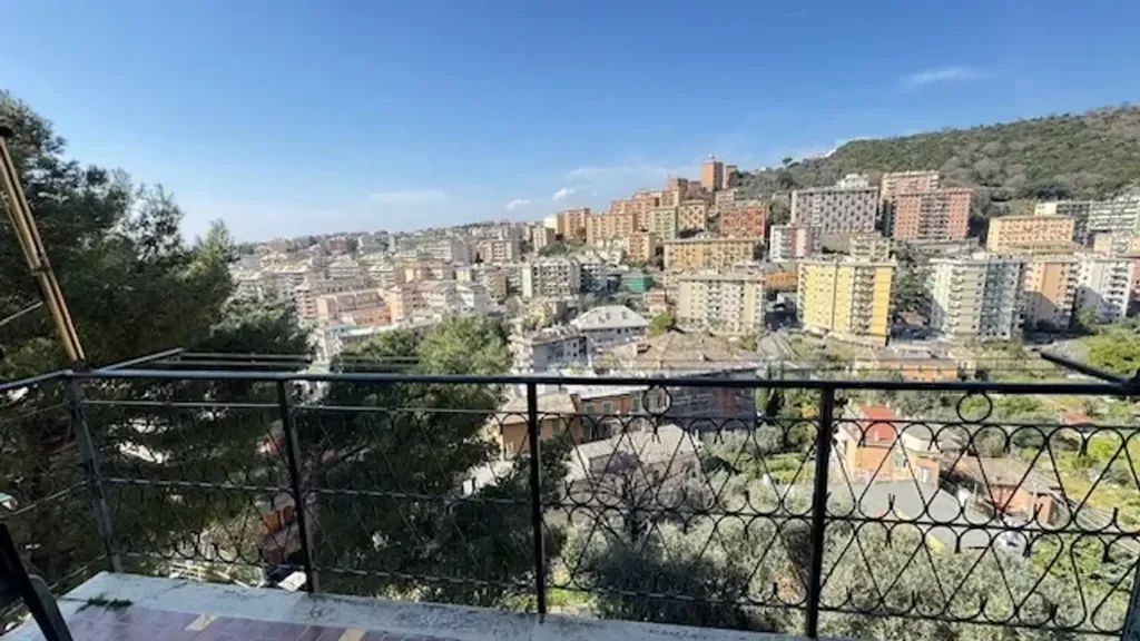 Rõdu - Panoramic Apartment with Balconies in Genoa