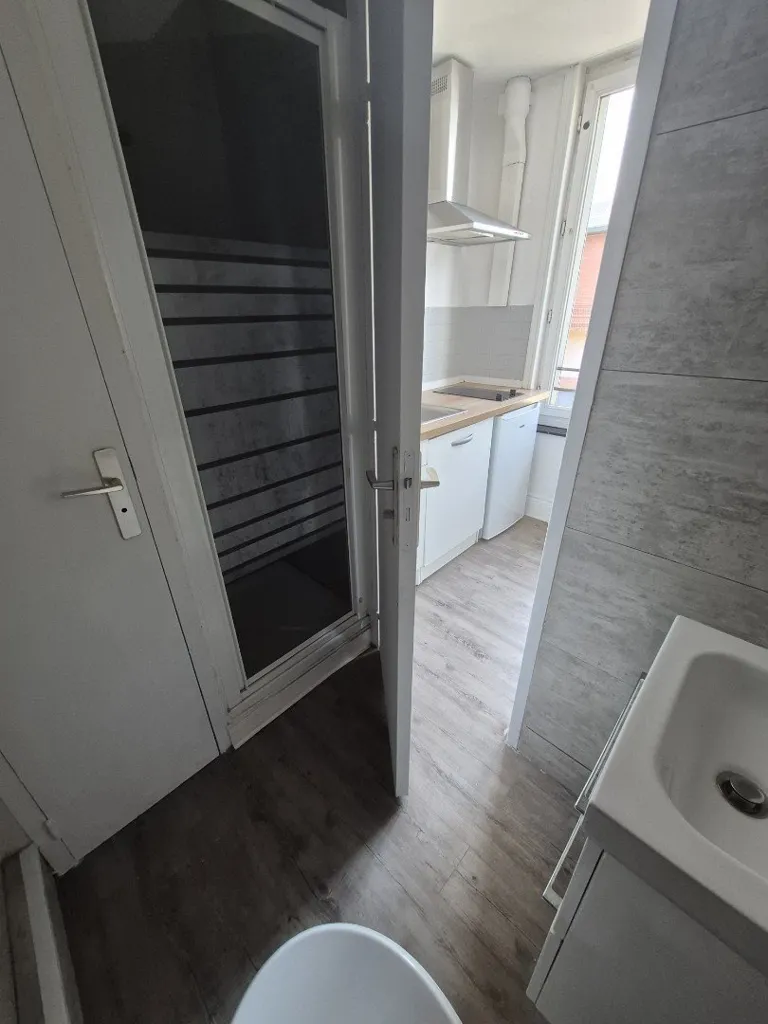 Vannitoad - Studio with Garden Access in Louvroil