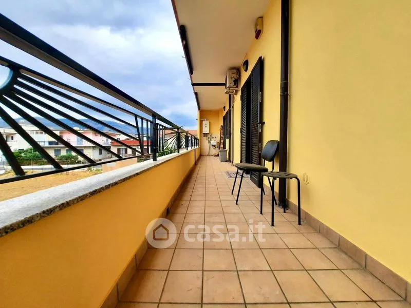 Balcon - Armed Trilocale with Balcony in Santa Maria a Vico