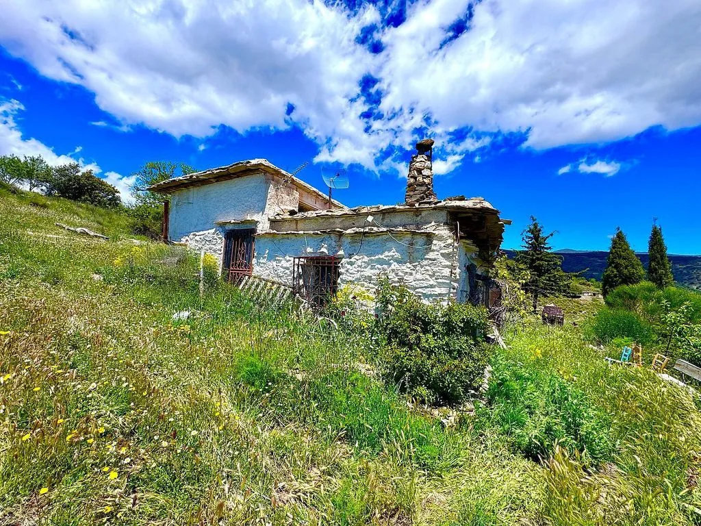 Välivaade - Rustic Finca with Water Source in Sierra de Júbar