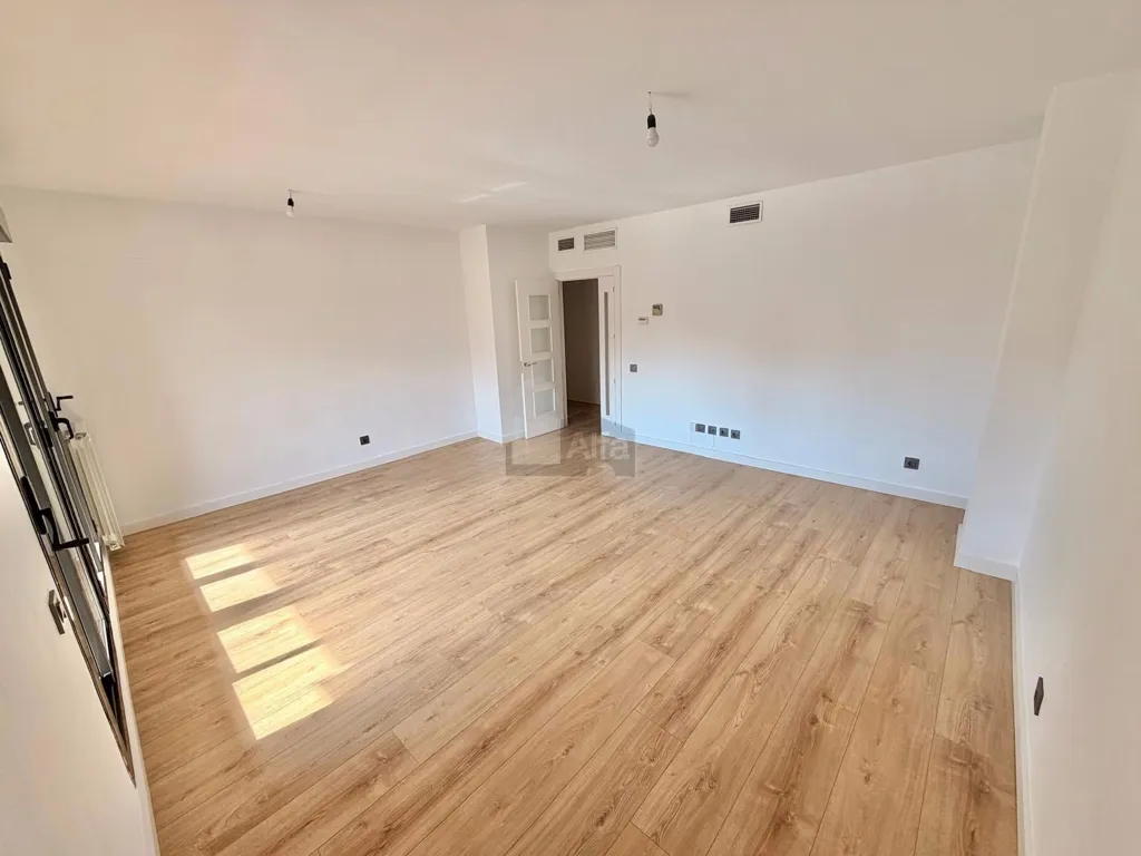 Toad - Modern Flat with Terrace in Prado de Somosaguas