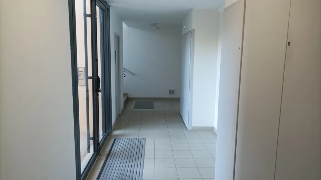Entrée - Appartement T2 avec Terrasse à Narbonne
