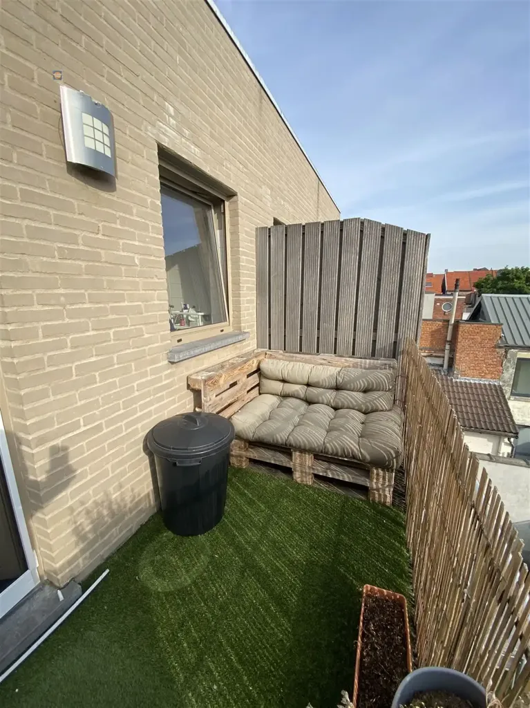 Balcon - Appartement avec Terrasse et Cuisine Équipée à Proximité des Commodités