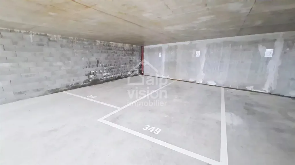 Garage - Appartement Neuf avec Balcon et Vue Montagne à Châtel