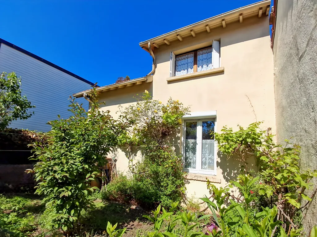 Aed - Charming House with Garden in Nanterre