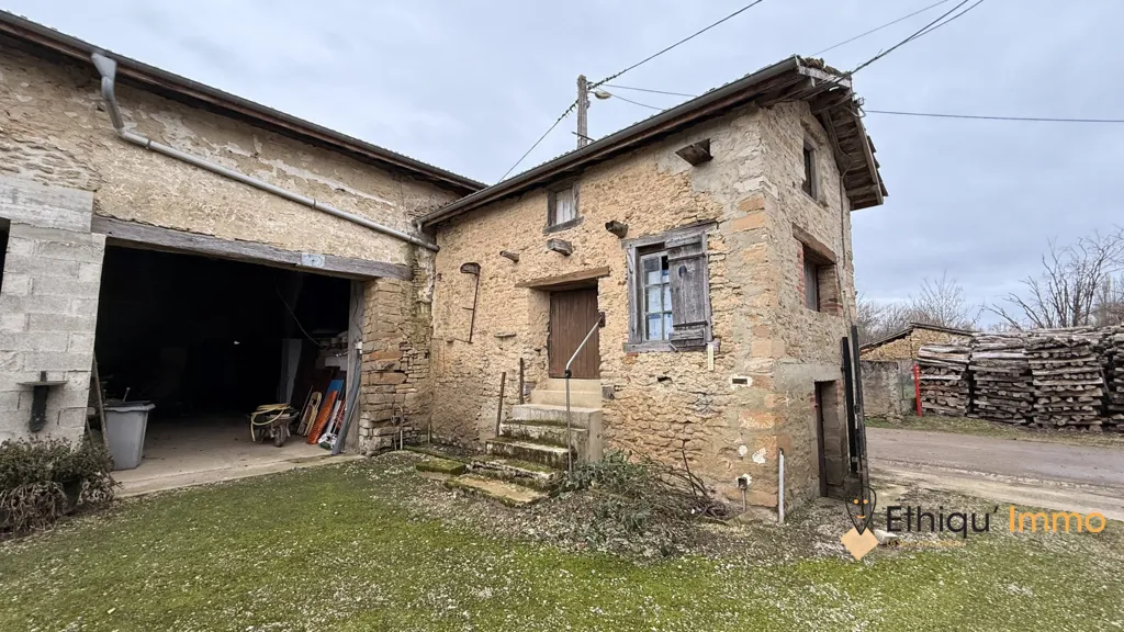 Aed - Rustic Farmhouse with Large Barn in Sommevoire