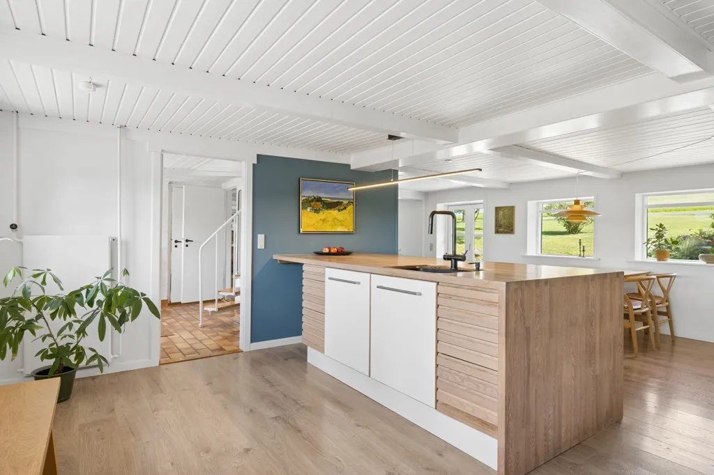 Cucina - Modernised Farmhouse with Private Lake in Stenstrup