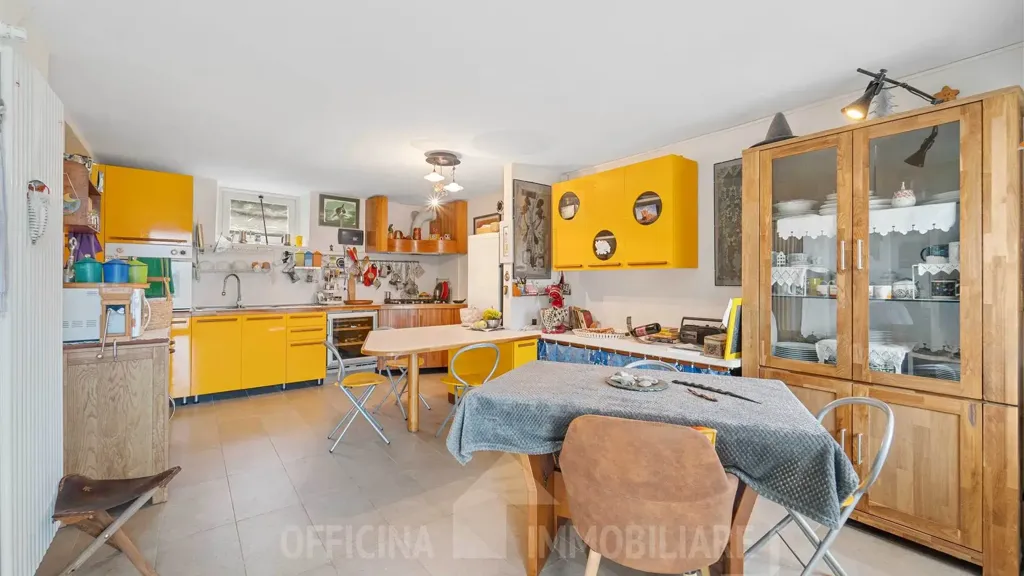 Cuisine - Panoramic Villa with Lake View in Colico