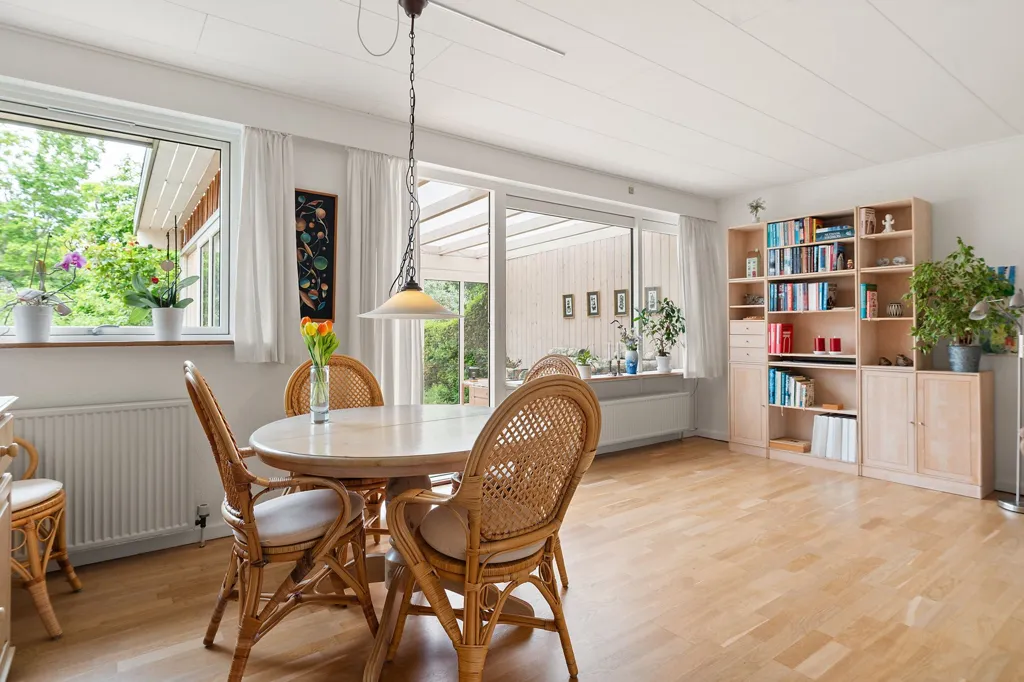 Söögituba - Terraced House with Garden in Odense NV