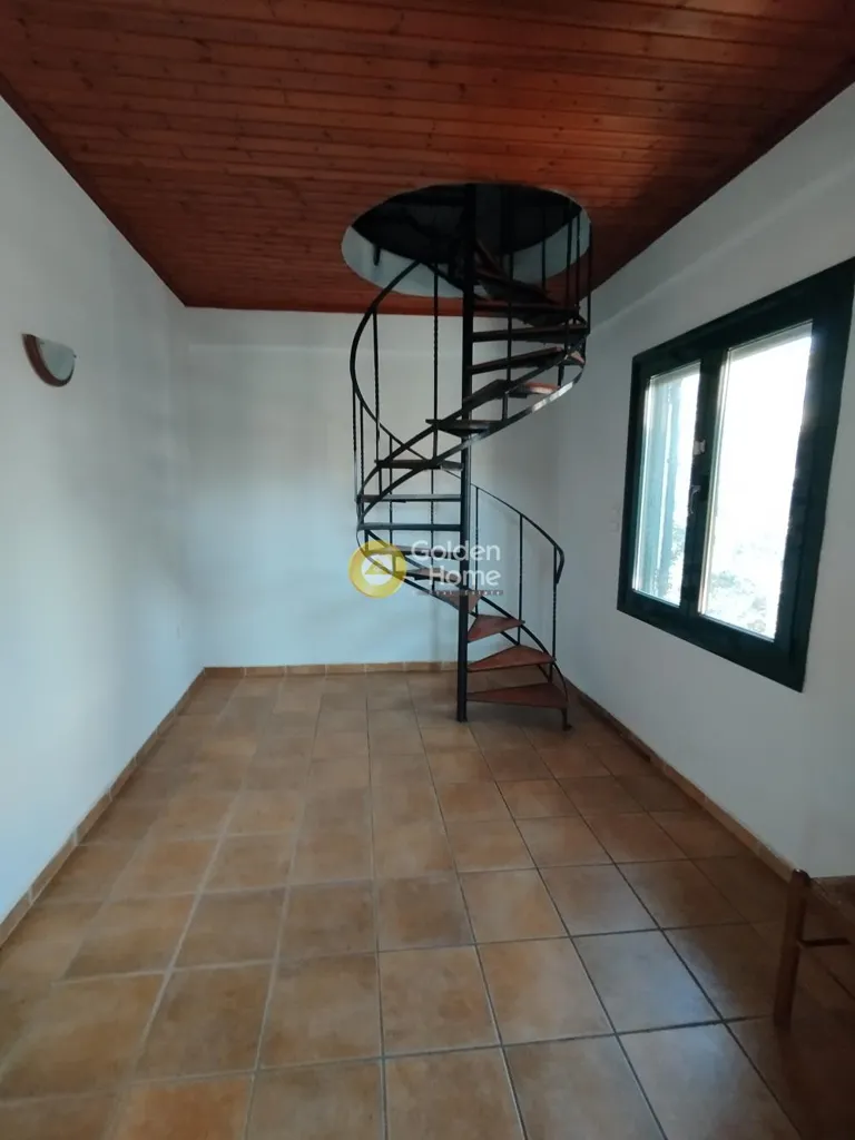 Pièces - Detached House with Garden in Anavyssos Centre