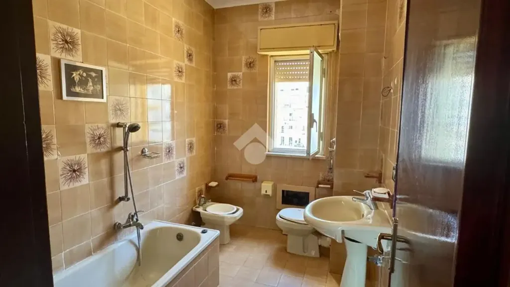 Bathrooms - Apartment with Balcony in Palermo Centre