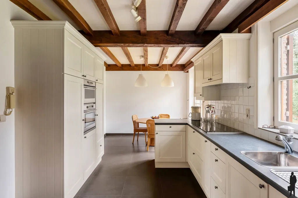 Kitchen - Country Villa with Terrace and Garden