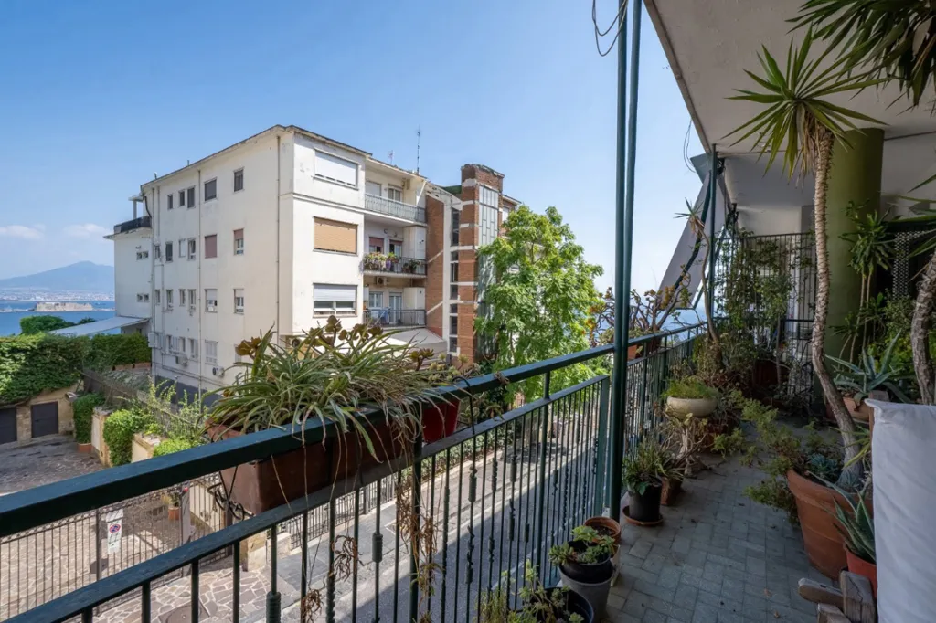 Balcone - Apartment with Balcony Views in Naples