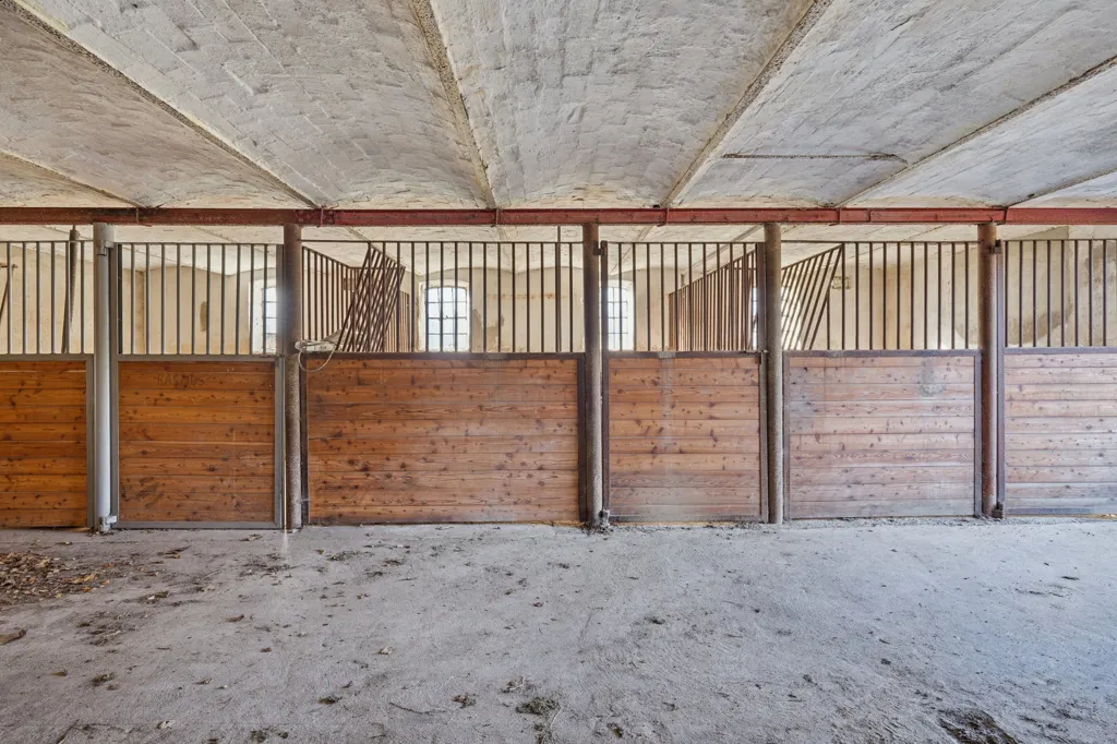 Habitaciones - House with Business Potential and Large Garden by Alling Å