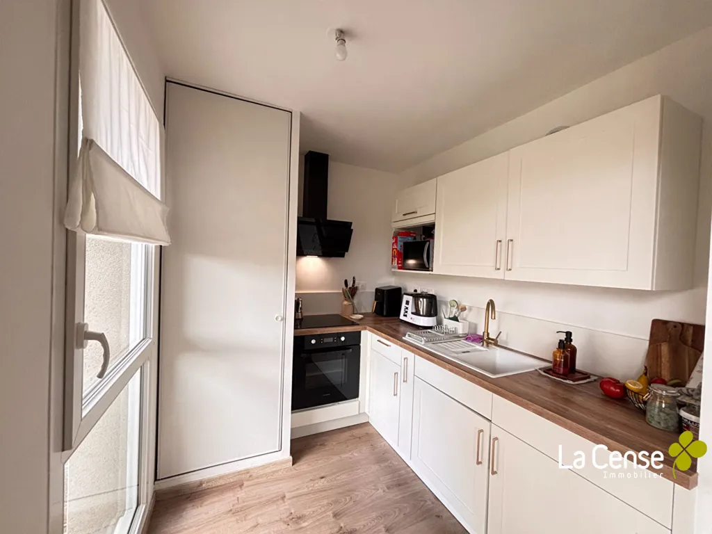 Kitchen - 2-Bedroom Apartment with Balcony in Lannoy