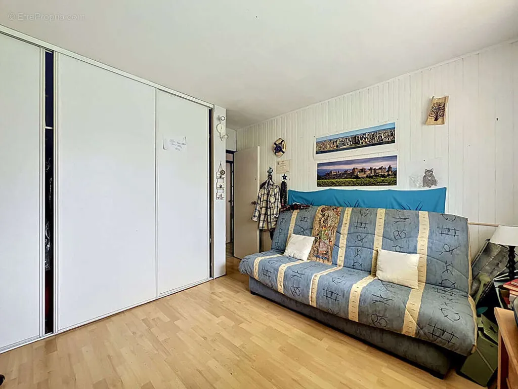 7-toaline maja asukohas Mennecy