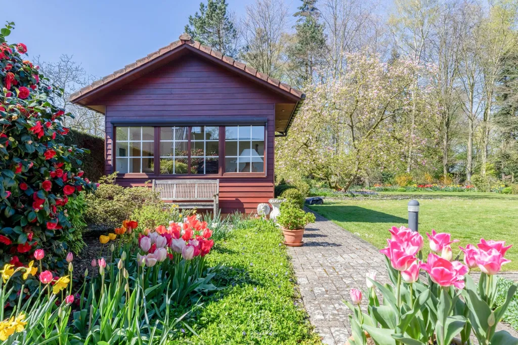 Garden - House with Enchanting Garden in Sint-Niklaas