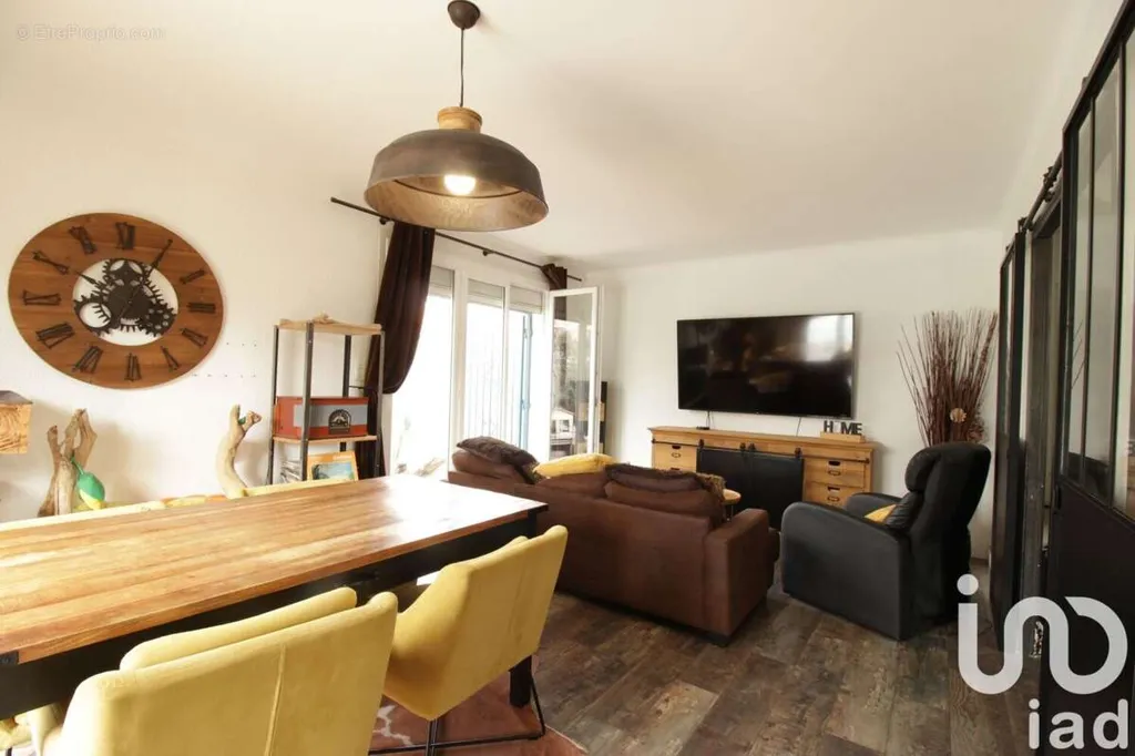 Dining Room - House with Pool and Balcony in Saint-Cyprien