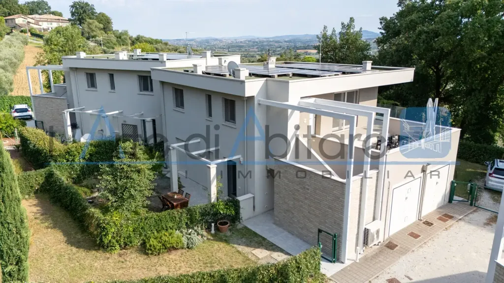 Vue aérienne - Independent Triplex with Terraces in Covignano
