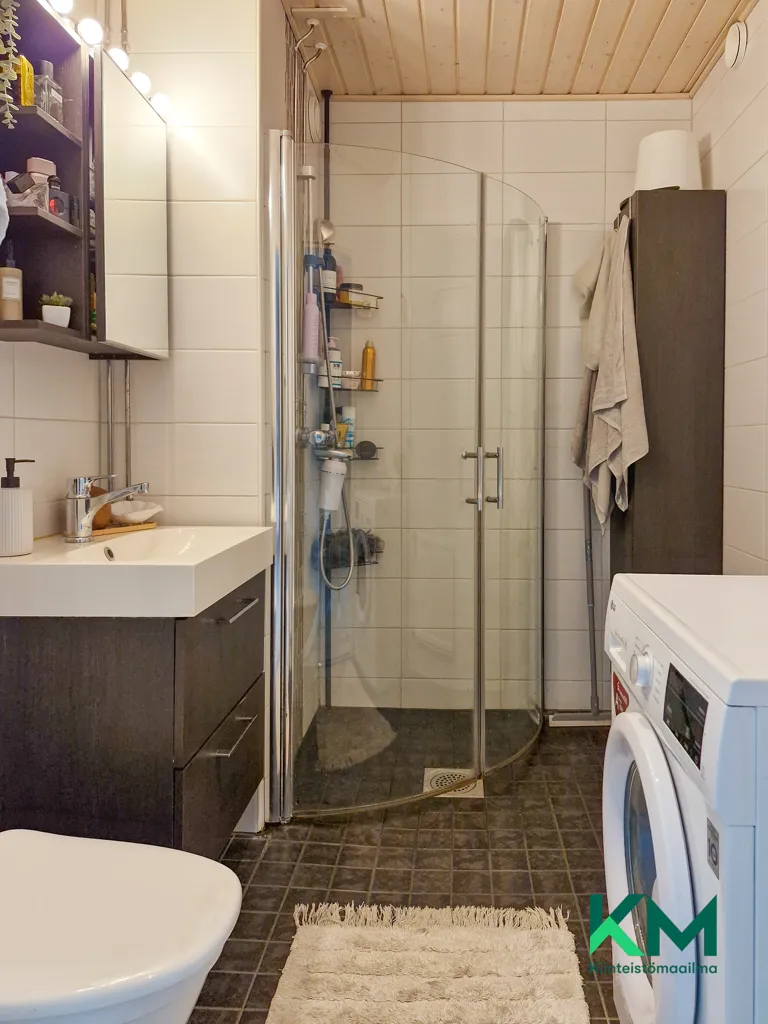 Bagni - Modernised Apartment with Garden View in Savonlinna