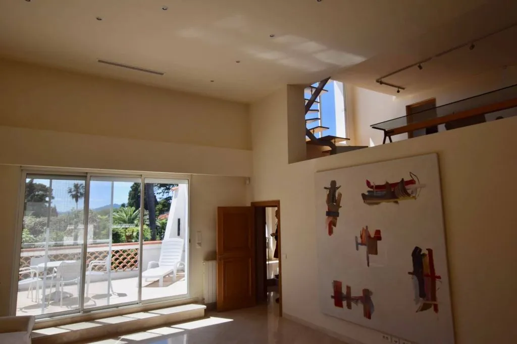 Elutuba - Luxury Villa with Pool in Antibes