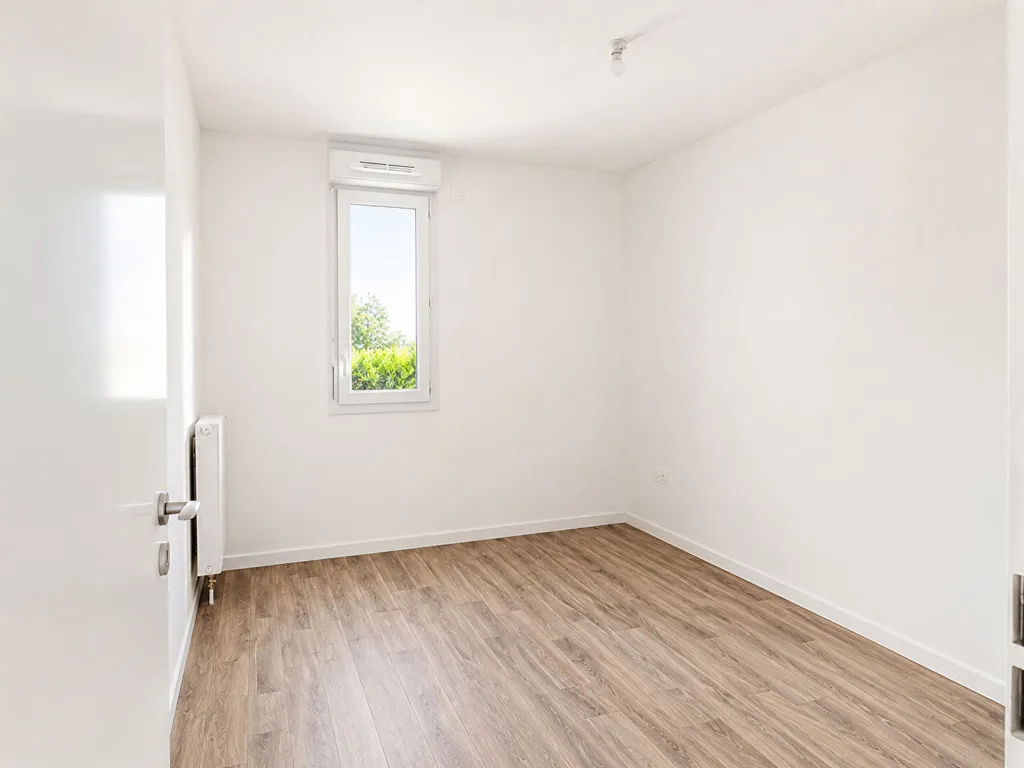 Pièces - Appartement 4 Pièces avec Balcon à Gagny