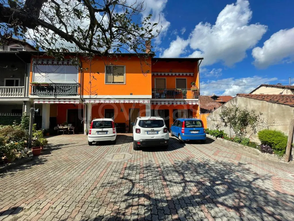Välivaade - Rustic Villa with Private Garden in Chivasso