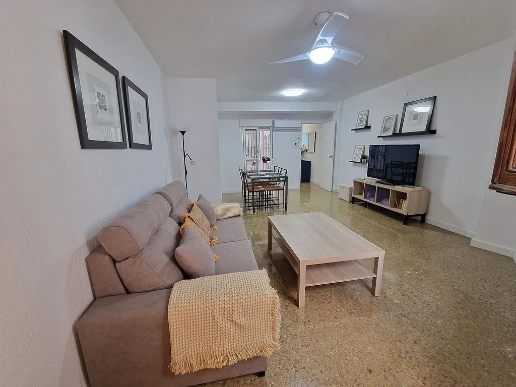 Elutuba - Equipped Flat with Patio in Blanco Belmonte