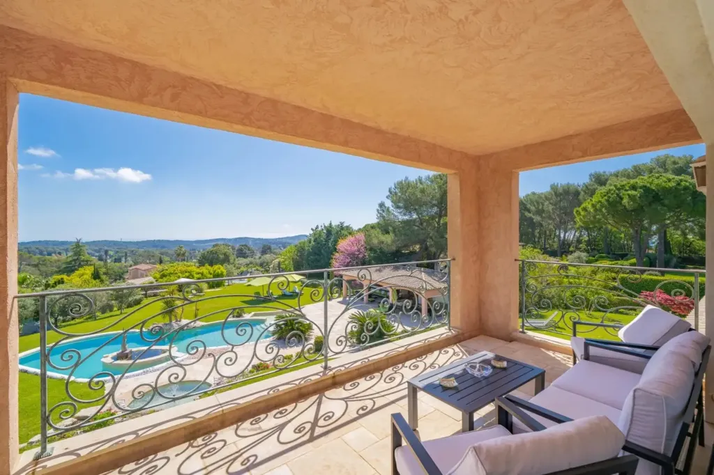 Terrass - Contemporary Bastide with Pool in Quiet Setting