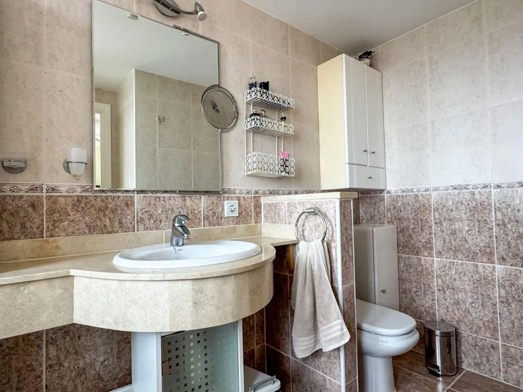 Vannitoad - Townhouse with Sea Views in La Duquesa, Manilva