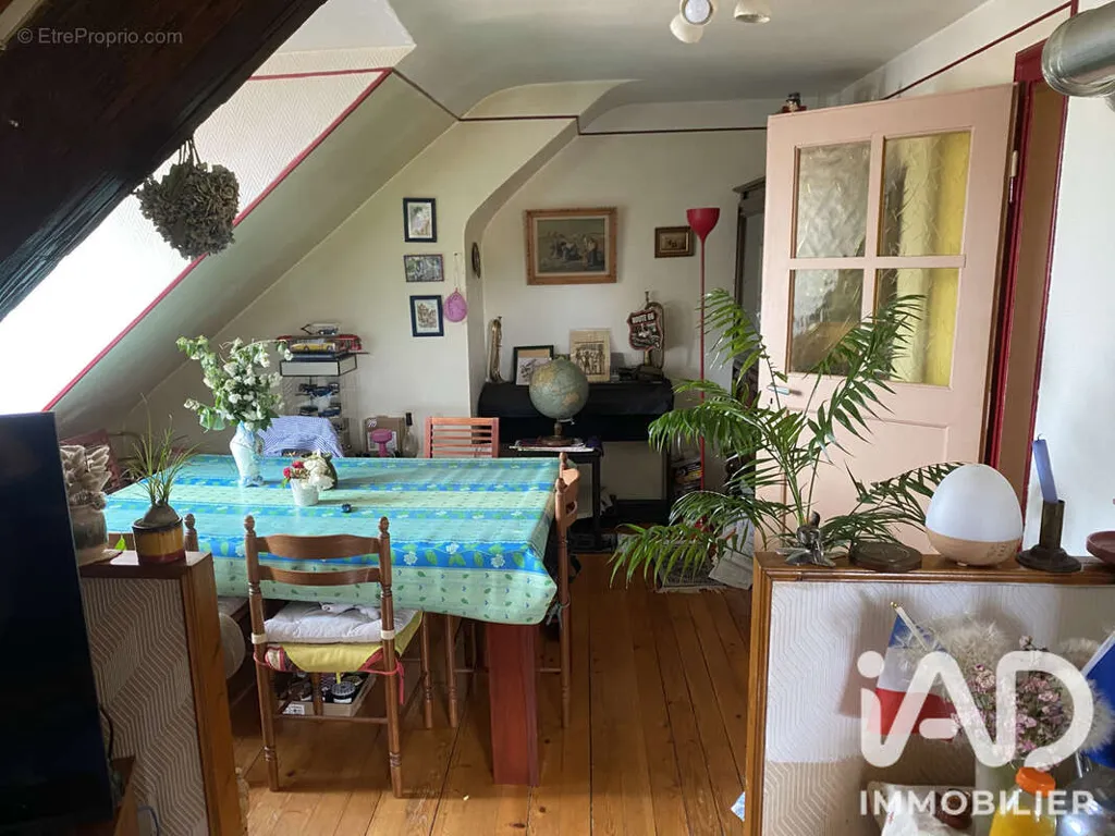 Sala da pranzo - Charming Thann Apartment with Private Garden
