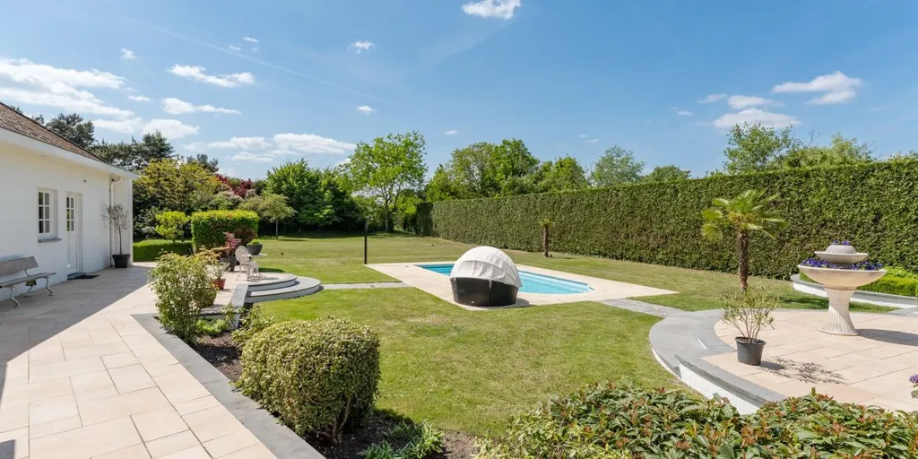 Bassein - American-Style Villa with Pool in Overpelt