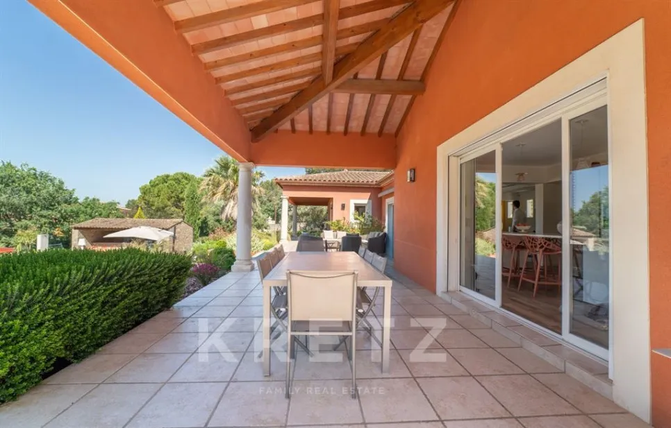 Terrass - Architectural Villa with Pool in Nîmes West