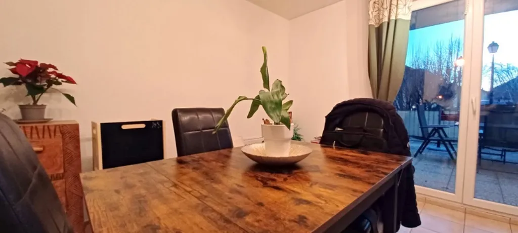 Dining Room - Three-Bedroom Apartment with Terrace in Collonges