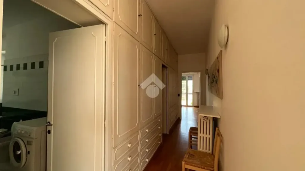 Entrée - Trilocale with Terrace in Pavia